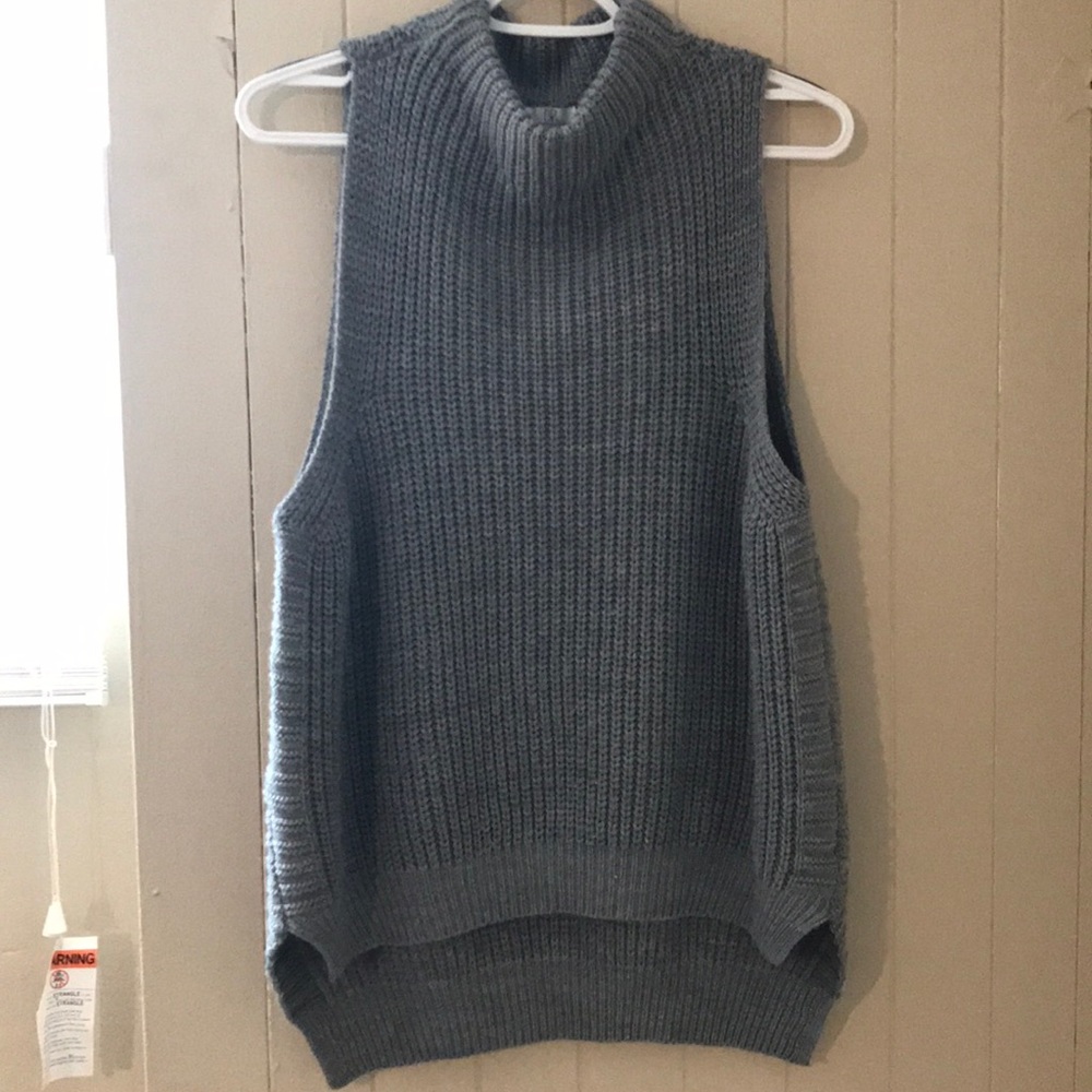 BP turtle neck